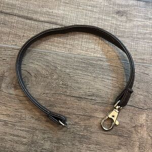 13” thirty one Brown Wristlet Strap‎